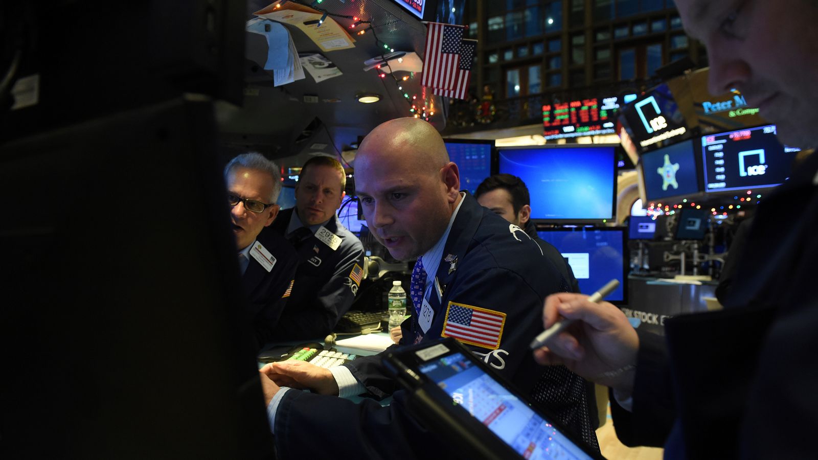 US markets suffer worst week since August 2011 | Money News | Sky News