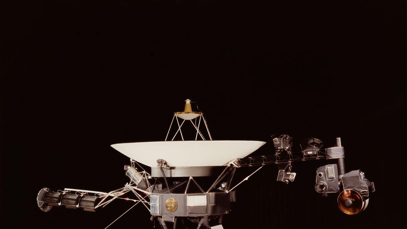 NASA's Voyager 2 Reaches Interstellar Space - 11 Billion Miles From ...