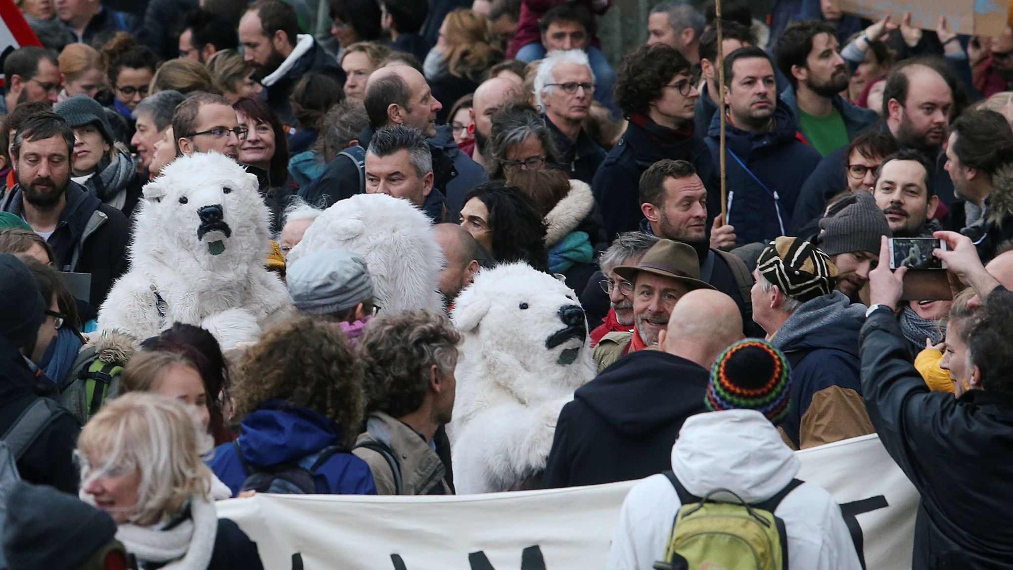 Brussels protesters demand EU act on cage-free livestock pledge