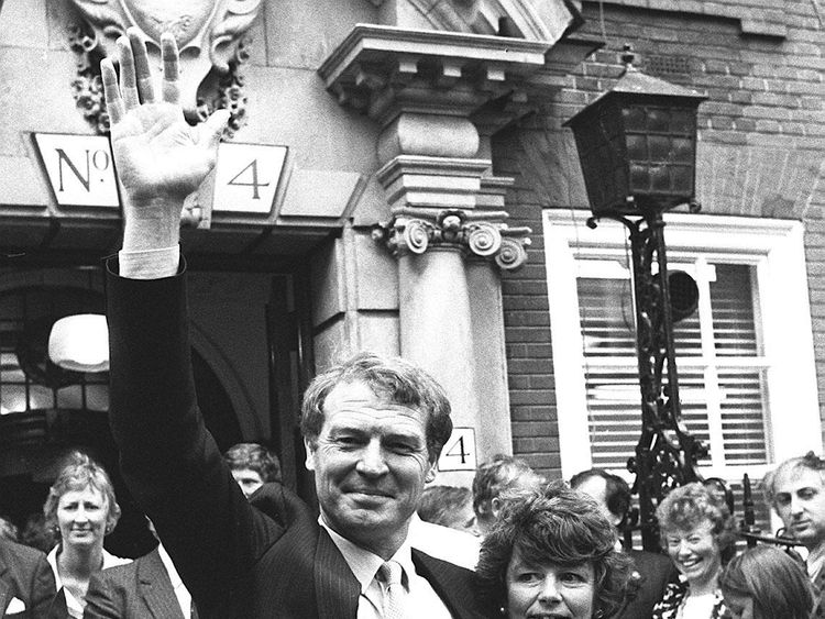 Lord Ashdown celebrates wit his wife Jane after becoming Lib Dem leader in July 1988