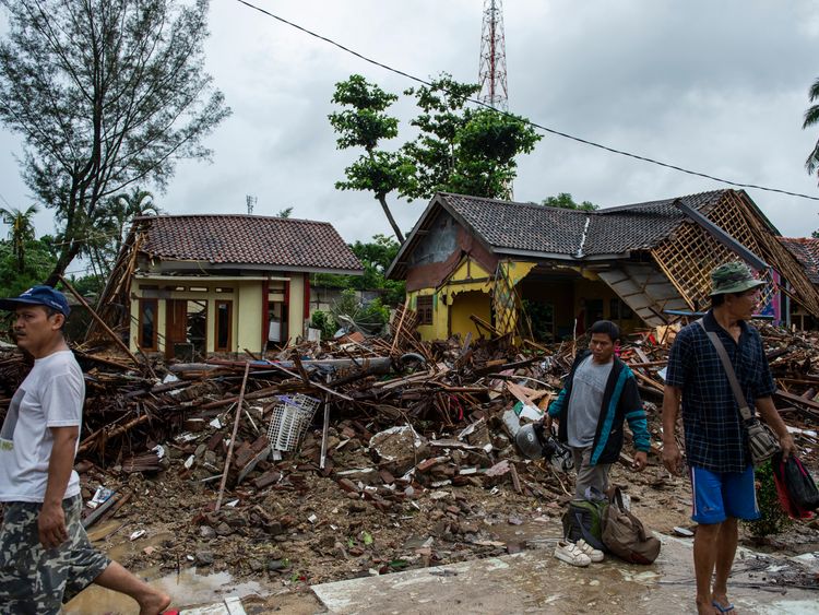 Houses have been destroyed by the waves. Pic: Wilander/Unicef