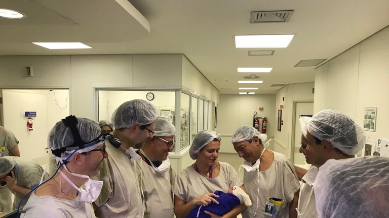 The baby has celebrated its first birthday. Pic: Divulgação Hospital das Clínicas da FMUSP