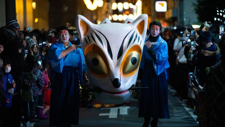 The traditional Oji Fox Parade, which tells a story of how foxes from all over the Kanto region would gather beneath a large tree on New Year's Eve in the area where Tokyo now stands