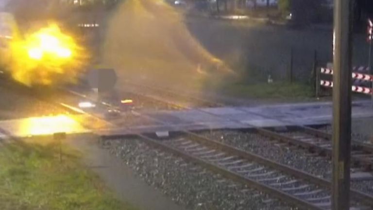 Cyclist has a near miss on an unguarded level crossing in the Netherlands