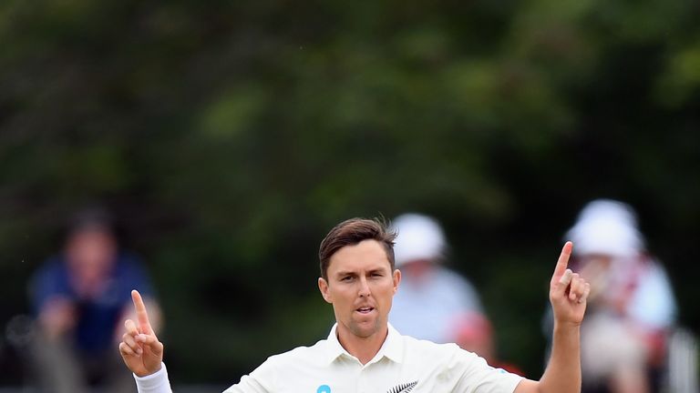 Boult takes 6-4 to rip through Sri Lanka Boult takes 6-4 to rip through Sri Lanka
