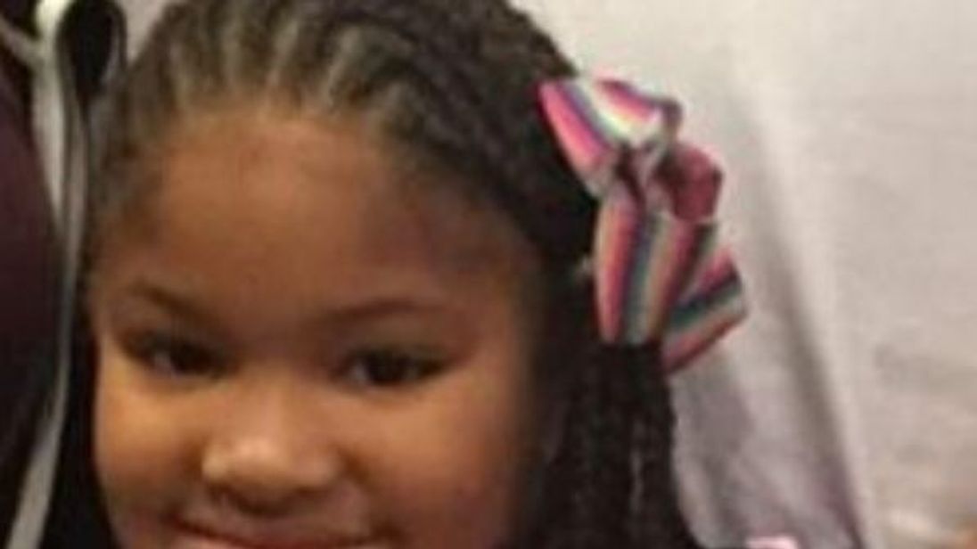 Gunman fires on vehicle full of girls in Houston, killing child
