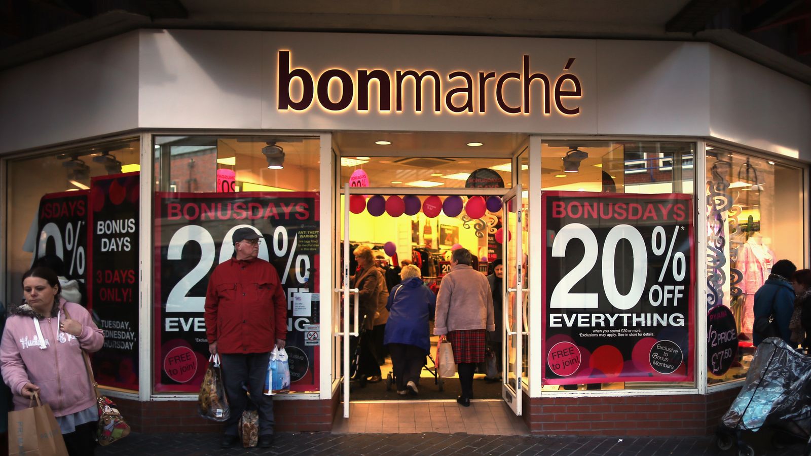 Fashion chain Bonmarché calls in administrators, Retail industry