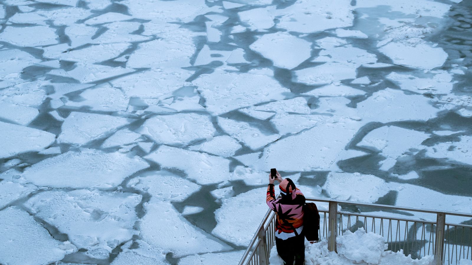 Chicago River freezes over in US Arctic blast | World News | Sky News