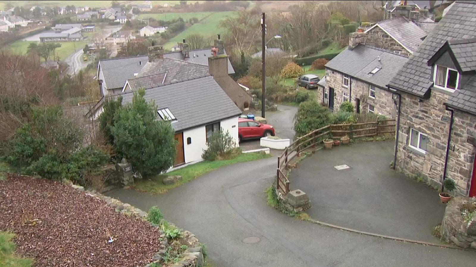 exploring-north-wales-steepest-road-in-the-uk