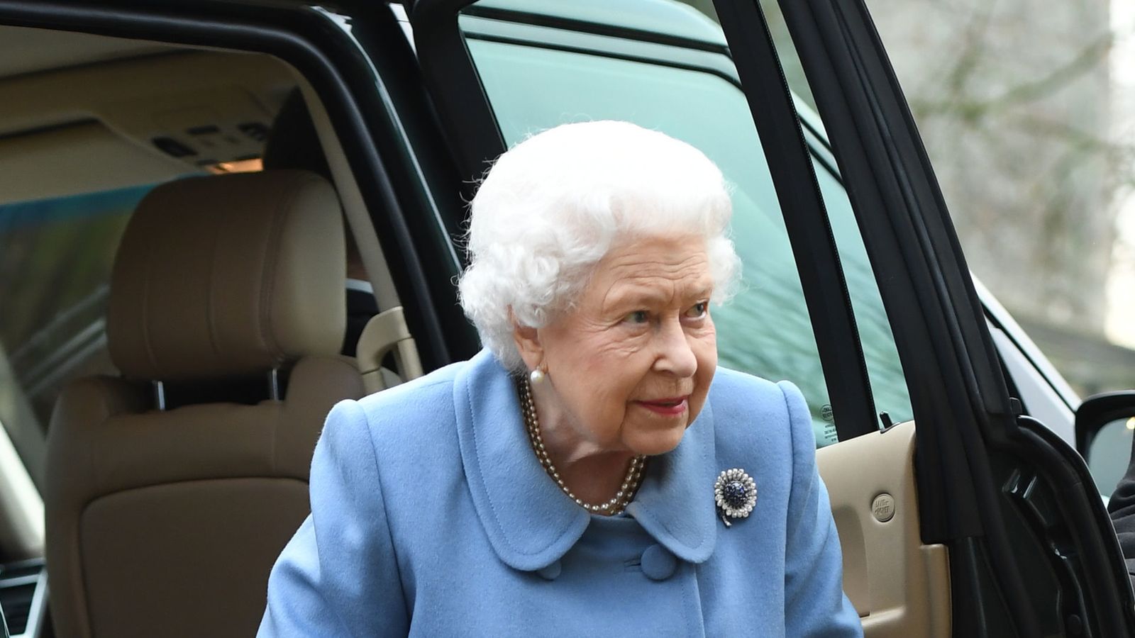 Queen captains WI team to victory in live Pointless game hosted by