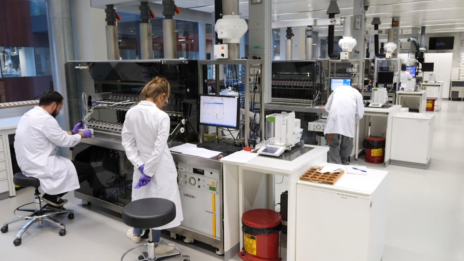 World's biggest tobacco company vows to phase out cigarettes UK News