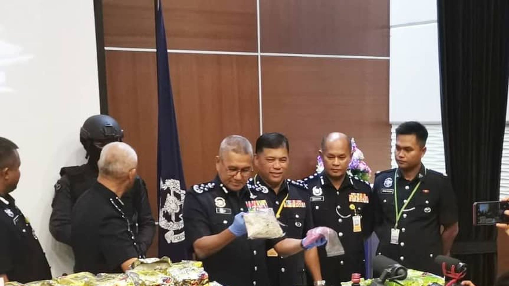 Malaysian police seize 600kg of crystal meth in huge drugs ...