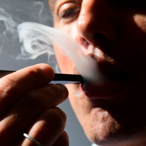 Health chiefs 'ignoring warnings' over e-cigarette risks