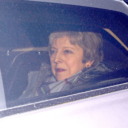 PM urges Tory MPs to back demand to replace backstop