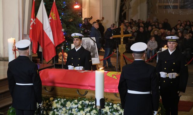Pawel Adamowicz: Funeral held for Polish mayor after fatal on-stage stabbing Pawel Adamowicz: Funeral held for Polish mayor after fatal on-stage stabbing