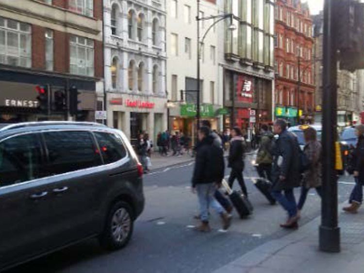 Another image of Oxford Street found on Ludlow's phone