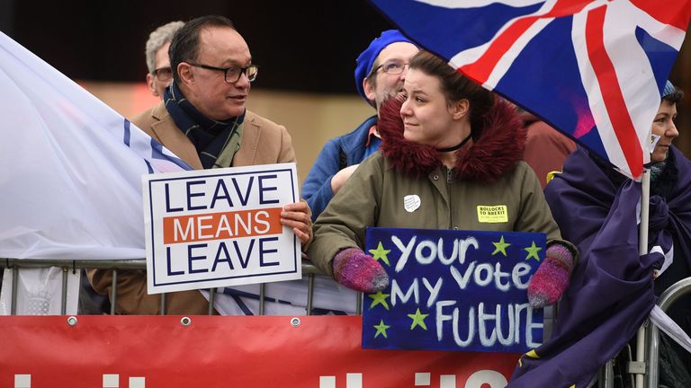 The government is widely expected to survive Wednesday's no confidence vote