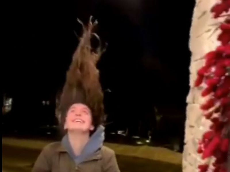 Polar vortex: Woman's hair freezes as she steps outside into sub-zero US  weather, The Independent