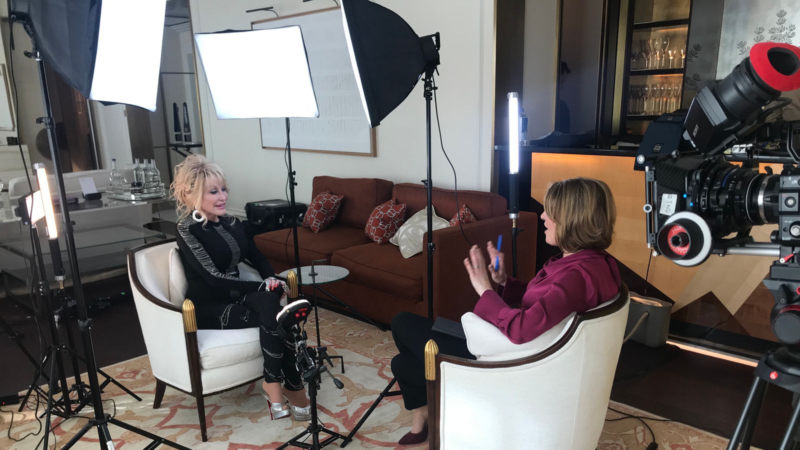 Dolly Parton talks 9 to 5 The Musical, #MeToo and being a strong woman ...