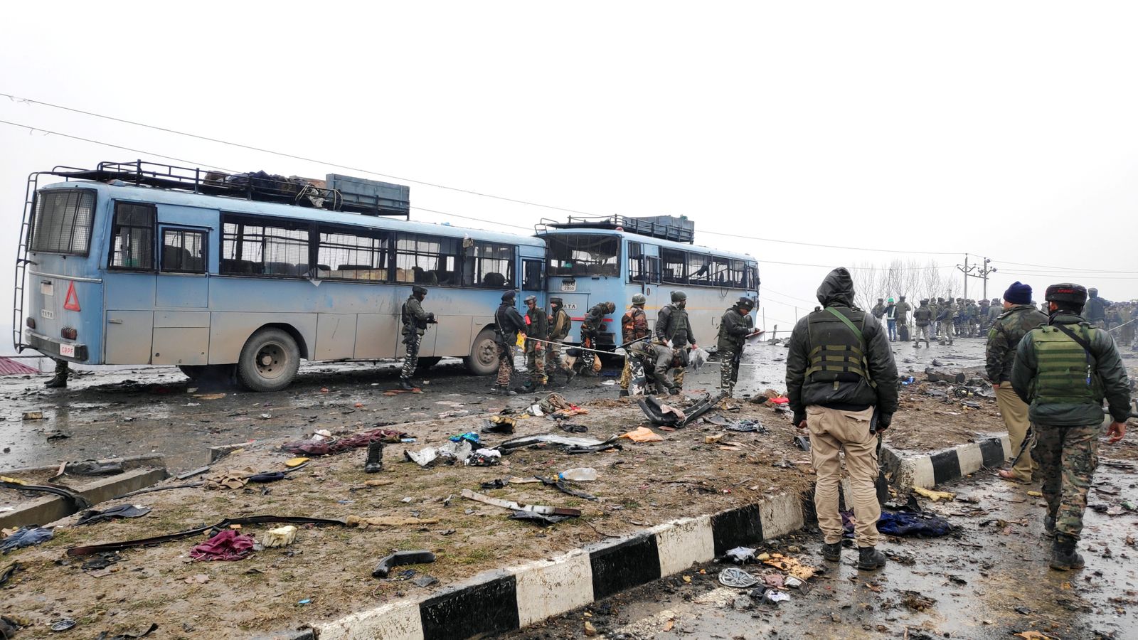 Forty Killed In India Car Bomb Attack On Soldiers' Convoy | World News ...