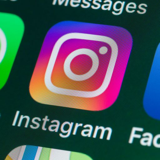 Instagram bans graphic images of self-harm