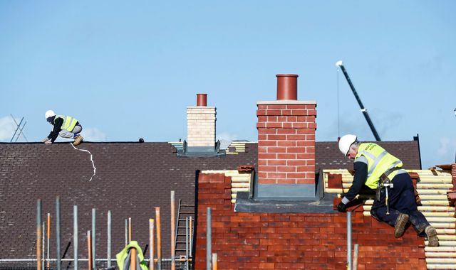 UK house prices growing at slowest pace in almost seven years UK house prices growing at slowest pace in almost seven years