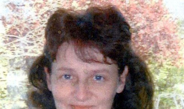 Linda Razzell: Police search field after tip-off in possible link to woman's disappearance in 2002