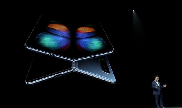Samsung unveils foldable phone and 5G version of Galaxy Samsung unveils foldable phone and 5G version of Galaxy
