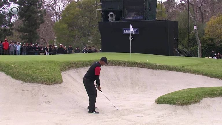0:28 Tiger Woods and Rory Mc Ilroy both holed out from the same bunker at the 16th on the final day of the Genesis Open at Ri