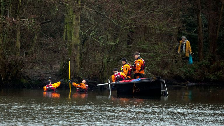 Thames Valley Police officers search the lake on the University of Reading&#39;s Whiteknights Campus for missing student Daniel Williams