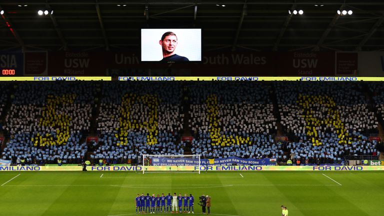 Cardiff players and fans pay tribute to Sala