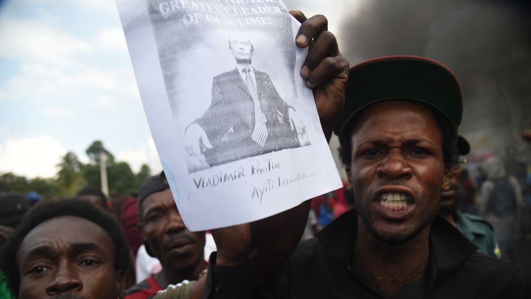 Some protesters in Port-au-Prince shouted &#39;Long live Putin, down with the Americans&#39;