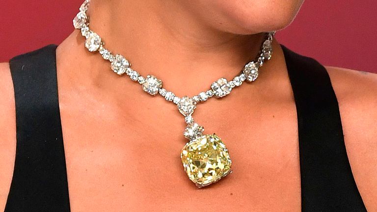 lady gaga's diamond necklace