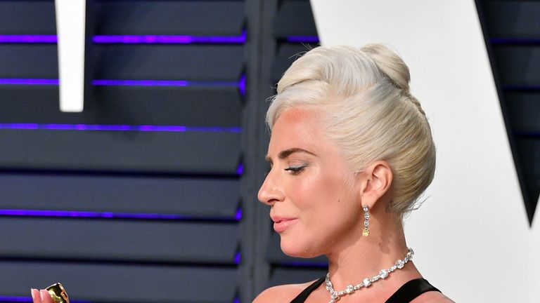 Lady Gaga wearing the Tiffany Diamond at the Oscars