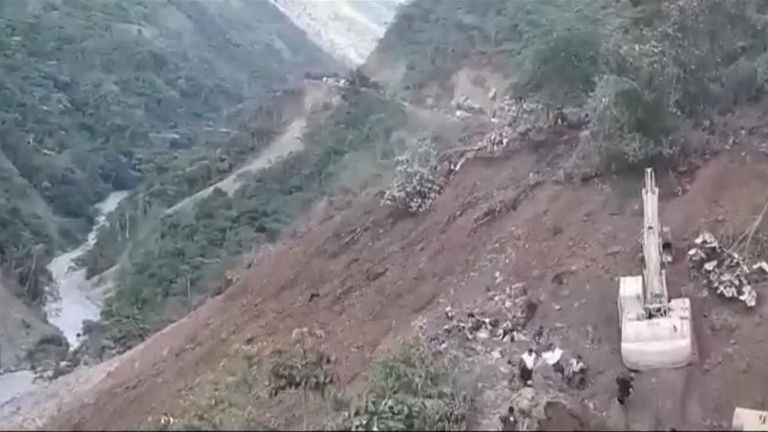 Moment people flee Bolivian landslide | World News | Sky News