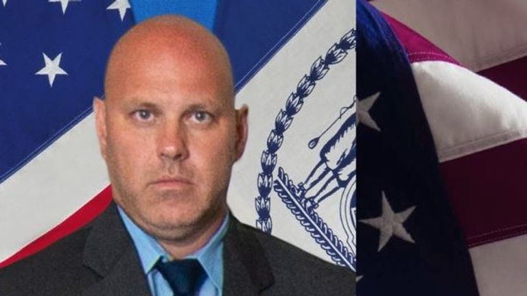 Brian Simonsen had been in the force for 19 years . Pic: NYPD