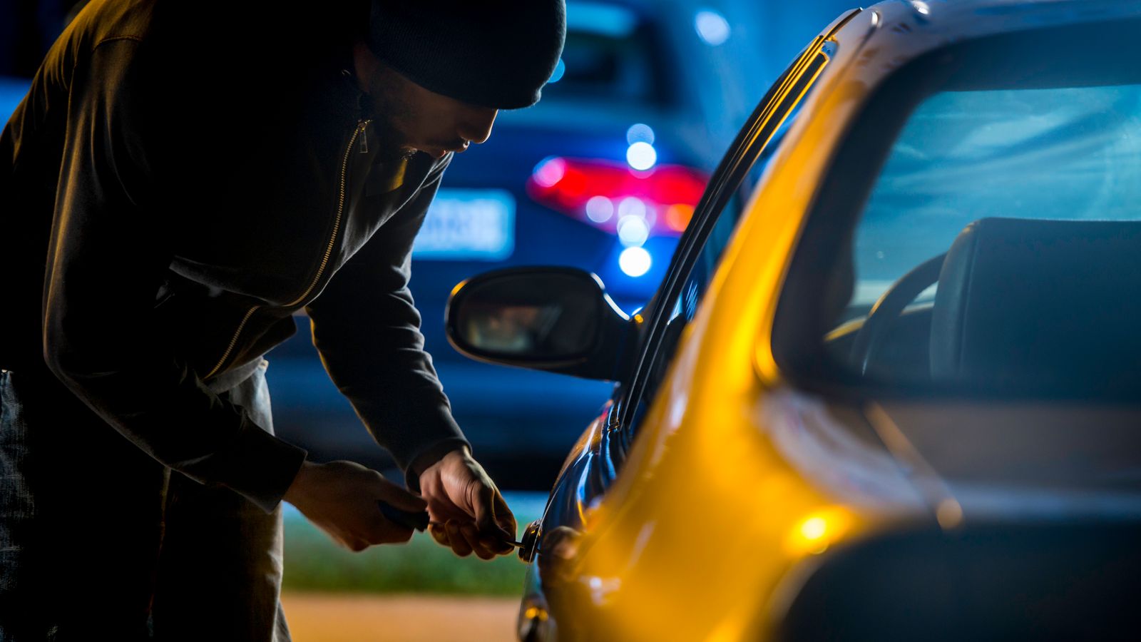 Keyless car theft warning as claim costs hit record high UK News