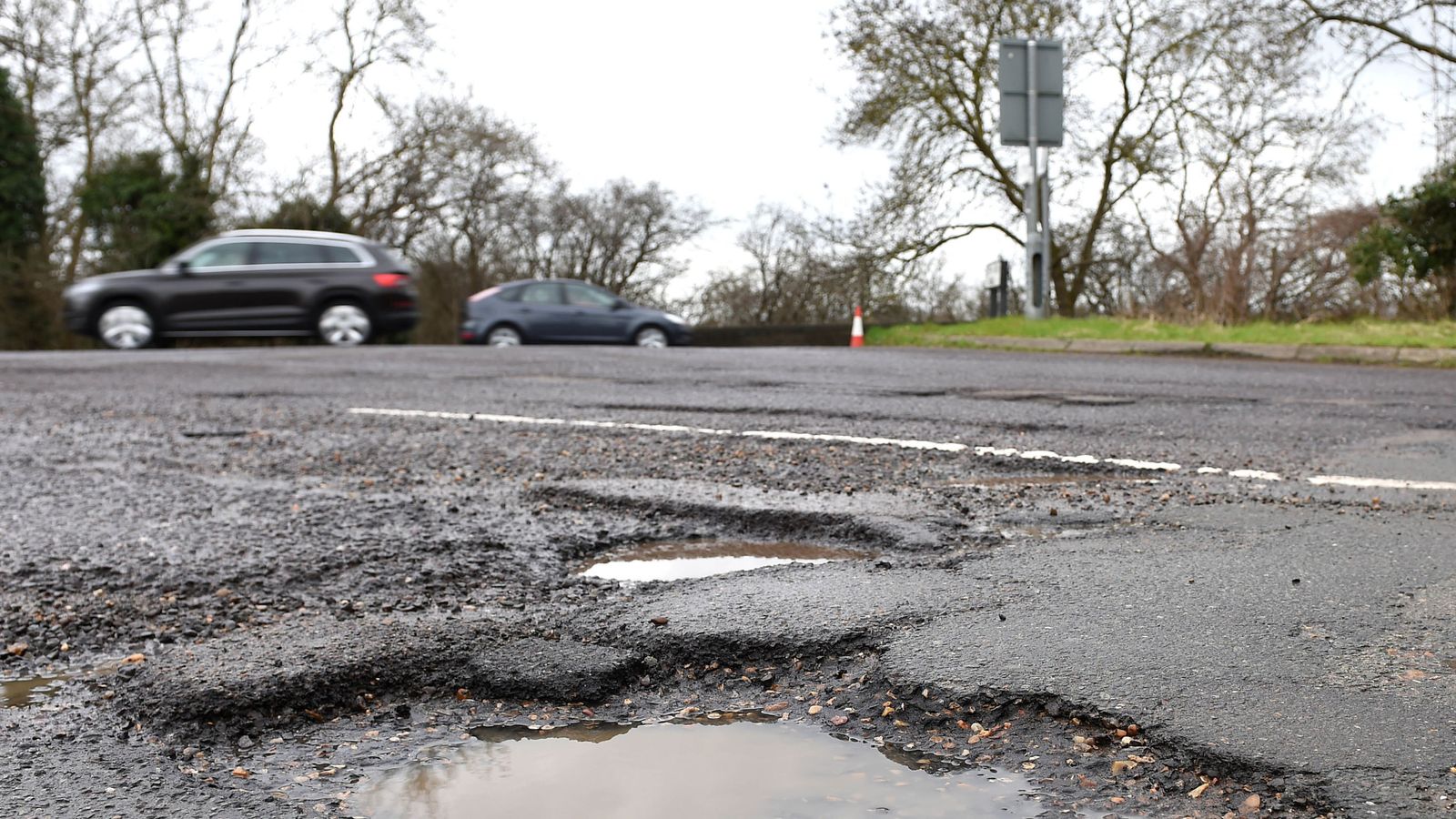 Cost of fixing potholes soars since invasion of Ukraine |  PoliticsNews