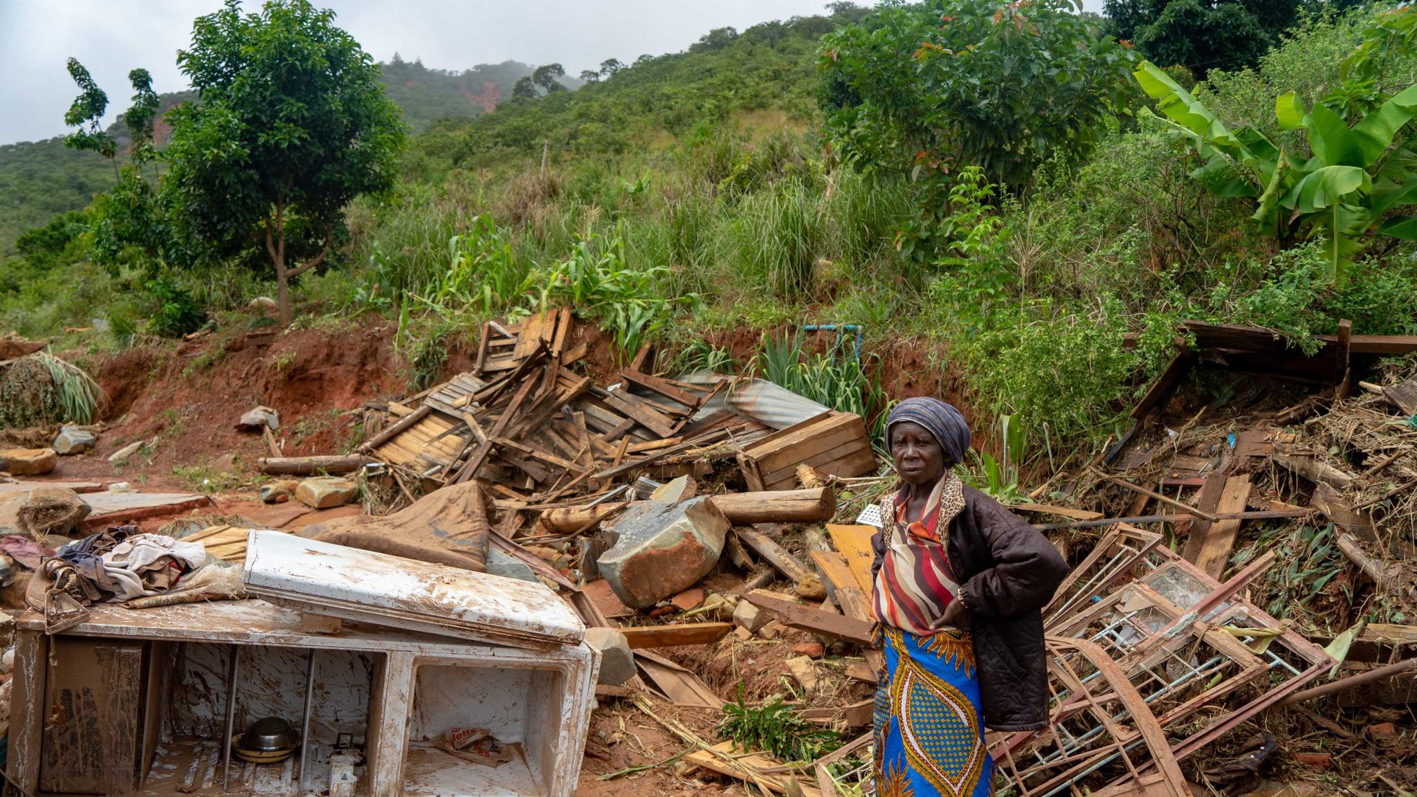 Extra £12m in UK aid as number killed in southeast Africa Cyclone Idai ...