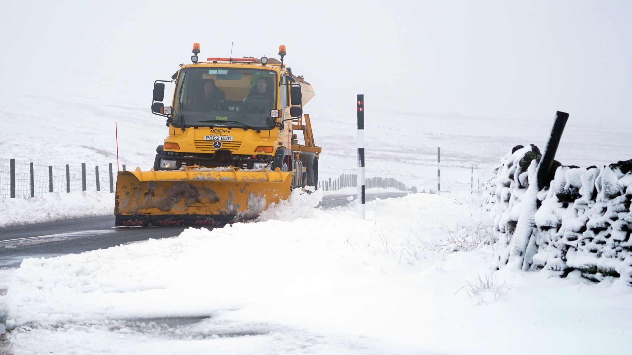 Storm Freya batters Britain with snow, 80mph gales and travel ...