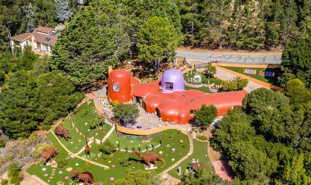Yabba Dabba Sue: Flintstone House in US at centre of legal fight Yabba Dabba Sue: Flintstone House in US at centre of legal fight