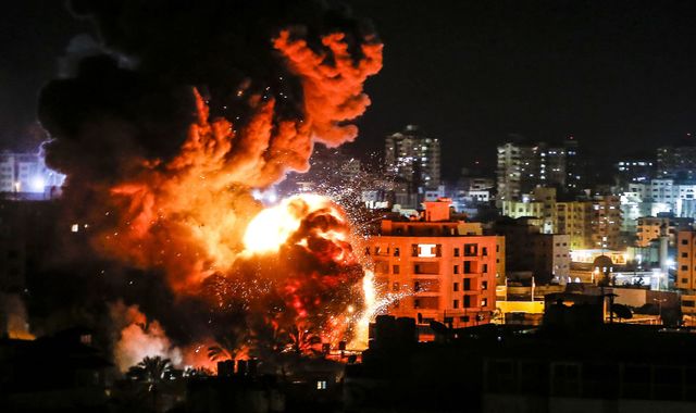 Israel continues hitting Gaza targets after rocket attack Israel continues hitting Gaza targets after rocket attack