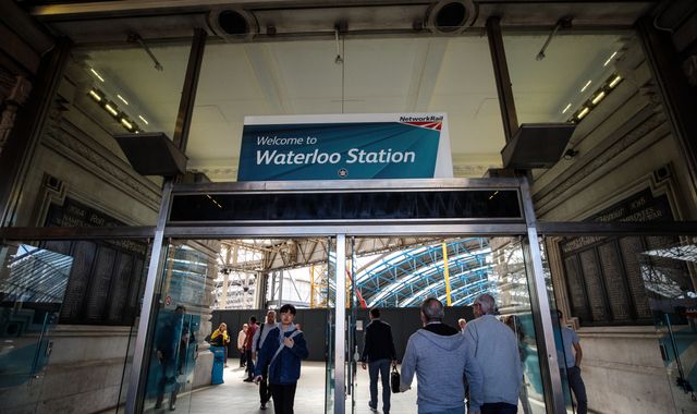 London Waterloo commuter chaos after all trains were cancelled London Waterloo commuter chaos after all trains were cancelled