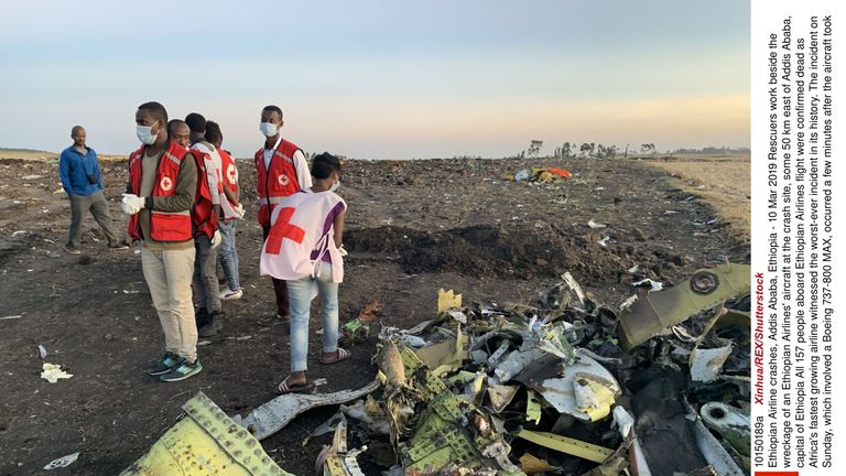 Ethiopia crash: Plane 'made strange sound and trailed ...