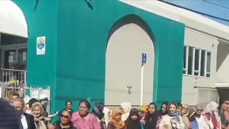 Human chain surrounds a mosque in Wellington, New Zealand