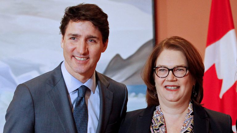 DATE IMPORTED:04 March, 2019FILE PHOTO: Newly appointed president of the Treasury Board Jane Philpott poses for a photo with Prime Minister Justin Trudeau during Trudeau&#39;s cabinet shuffle, in Ottawa, Ontario, Canada, January 14, 2019. REUTERS/Patrick Doyle/File Photo