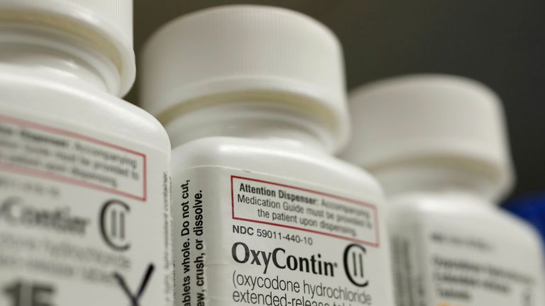 The maker of OxyContin painkillers has reached a $275m out of court settlement