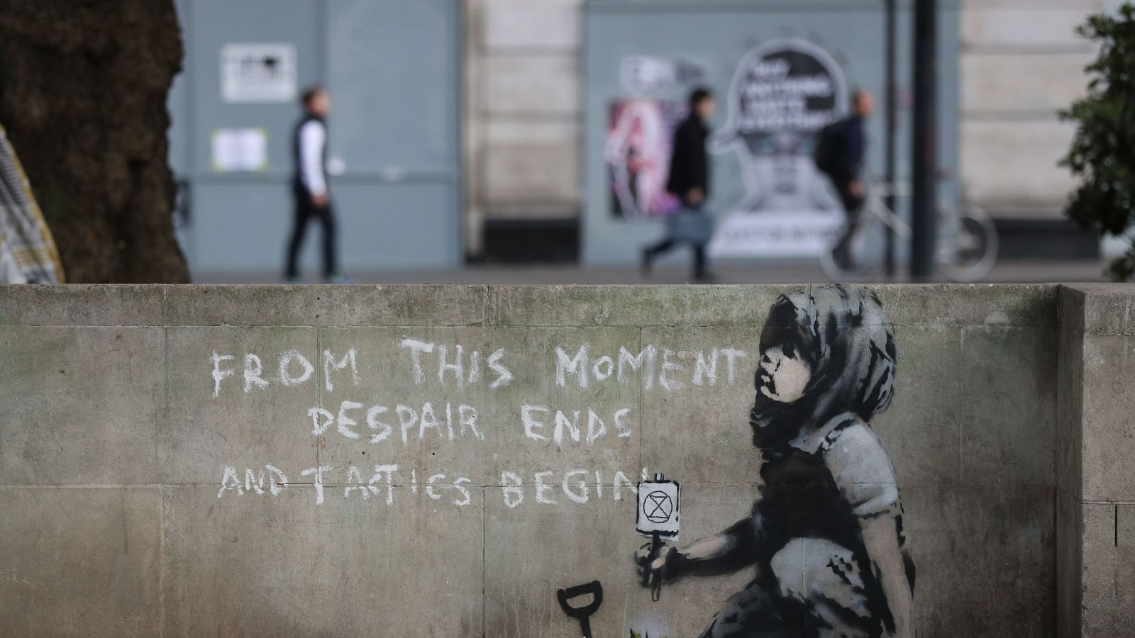 Extinction Rebellion: Possible Banksy artwork appears as ...