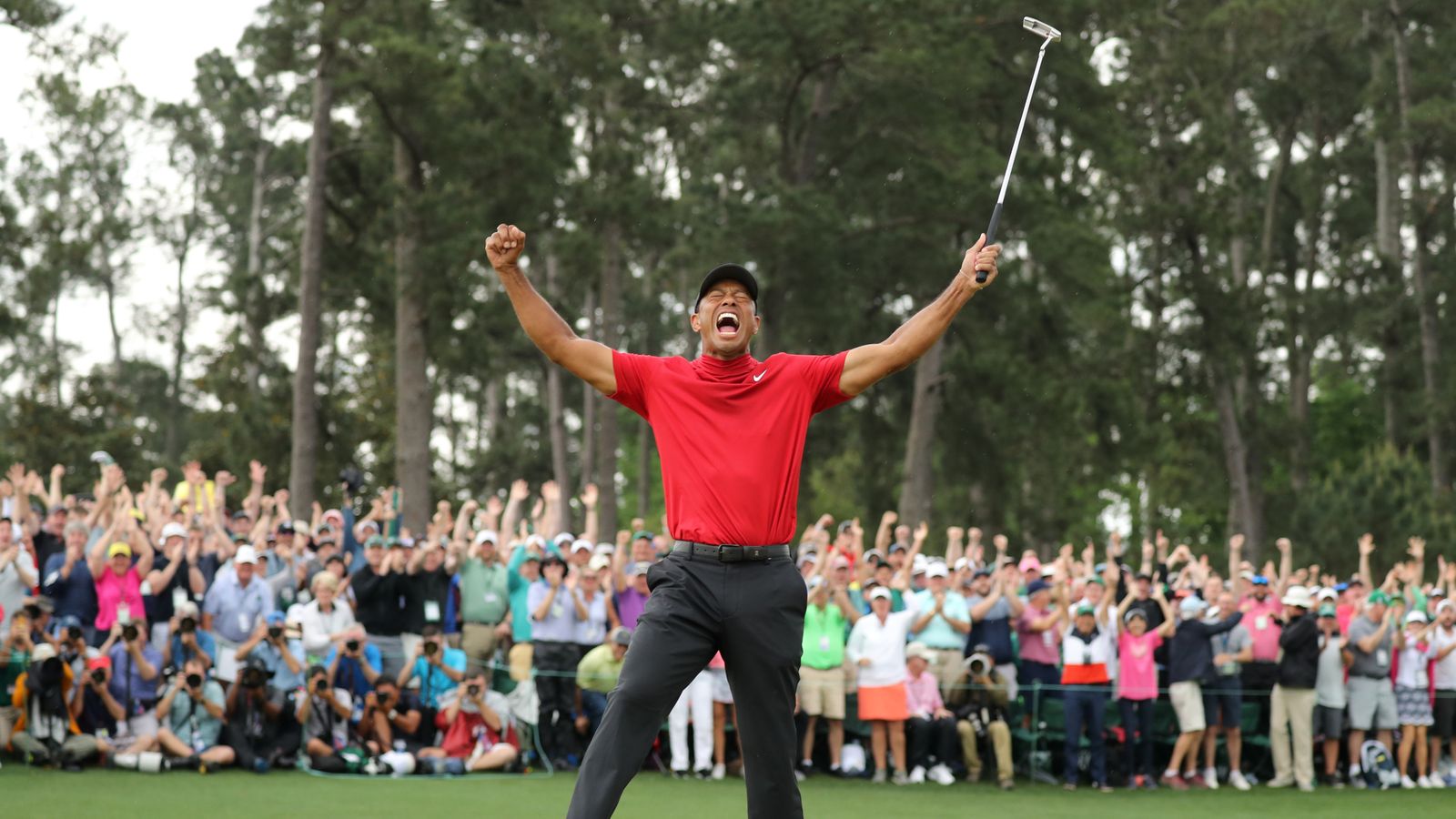 Tiger Woods wins Masters to end 11-year wait for major title and complete historic ...1600 x 900