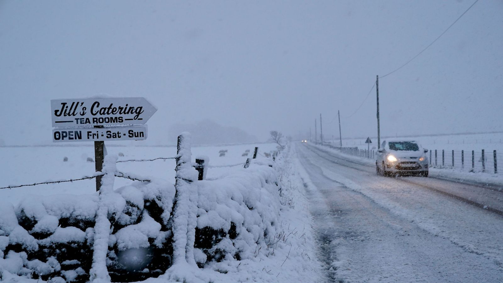 UK weather: Spring snow across Midlands and North as temperatures drop ...